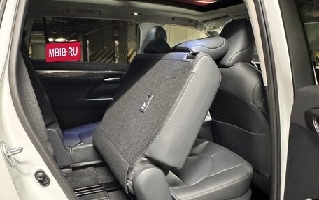 Toyota Highlander, 2025 год, 5 760 000 рублей, 12 фотография