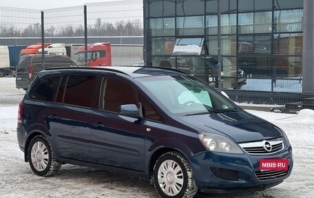 Opel Zafira B, 2012 год, 675 000 рублей, 1 фотография
