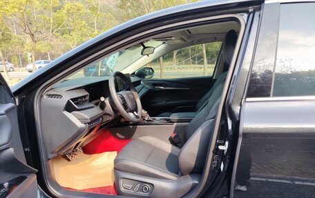 Toyota Camry, 2025 год, 4 000 000 рублей, 13 фотография