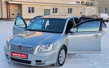 Toyota Avensis III рестайлинг, 2005 год, 750 000 рублей, 1 фотография
