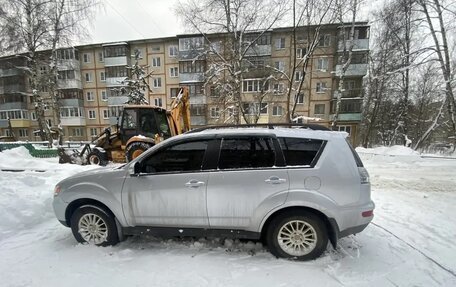 Mitsubishi Outlander III рестайлинг 3, 2010 год, 1 150 000 рублей, 8 фотография
