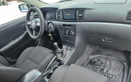 Toyota Corolla, 2005 год, 650 000 рублей, 10 фотография