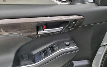 Toyota Highlander, 2025 год, 7 100 013 рублей, 8 фотография