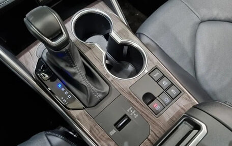 Toyota Highlander, 2025 год, 7 100 013 рублей, 15 фотография