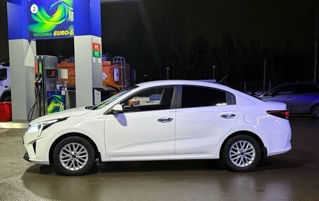 KIA Rio IV, 2021 год, 1 595 000 рублей, 5 фотография