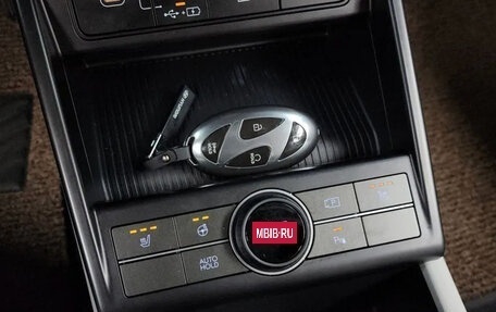 Hyundai Kona, 2024 год, 2 490 000 рублей, 15 фотография