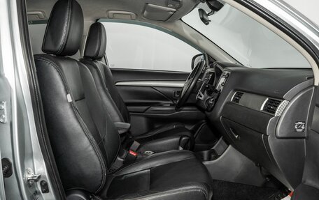 Mitsubishi Outlander III рестайлинг 3, 2013 год, 1 639 000 рублей, 4 фотография