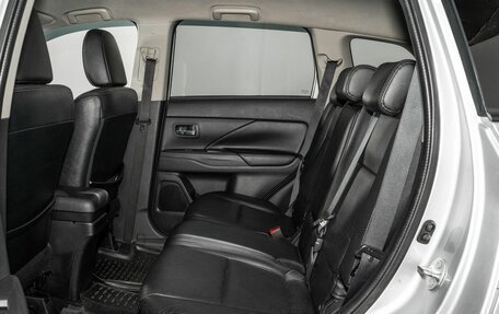 Mitsubishi Outlander III рестайлинг 3, 2013 год, 1 639 000 рублей, 6 фотография