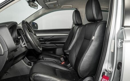 Mitsubishi Outlander III рестайлинг 3, 2013 год, 1 639 000 рублей, 5 фотография