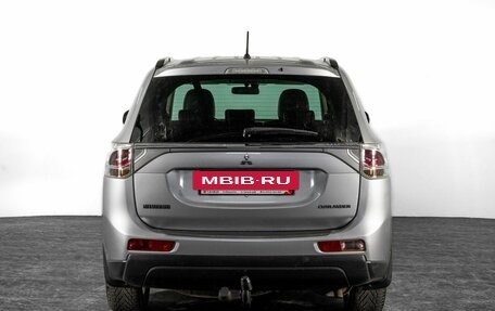 Mitsubishi Outlander III рестайлинг 3, 2013 год, 1 639 000 рублей, 3 фотография