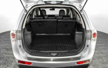 Mitsubishi Outlander III рестайлинг 3, 2013 год, 1 639 000 рублей, 16 фотография