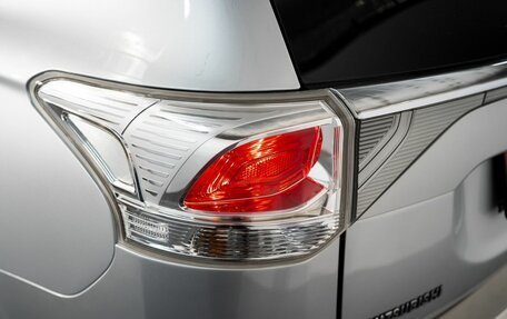 Mitsubishi Outlander III рестайлинг 3, 2013 год, 1 639 000 рублей, 20 фотография