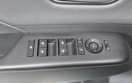 Hyundai Kona, 2024 год, 2 290 000 рублей, 12 фотография