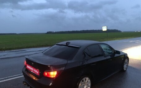 BMW 5 серия, 2004 год, 1 375 000 рублей, 3 фотография