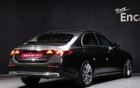 Mercedes-Benz E-Класс, 2025 год, 8 290 000 рублей, 2 фотография