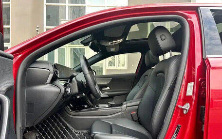 Mercedes-Benz A-Класс, 2022 год, 1 570 000 рублей, 7 фотография