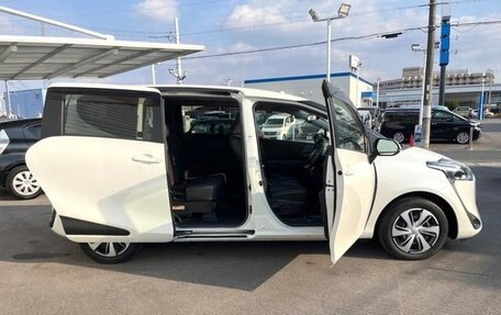 Toyota Sienta II, 2022 год, 1 131 000 рублей, 4 фотография