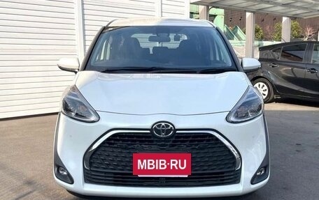 Toyota Sienta II, 2022 год, 1 131 000 рублей, 2 фотография