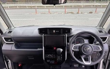 Toyota Roomy I, 2022 год, 723 000 рублей, 9 фотография