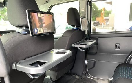 Toyota Roomy I, 2022 год, 859 000 рублей, 19 фотография