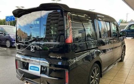 Honda Stepwgn IV, 2017 год, 1 390 000 рублей, 2 фотография