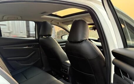 Mazda 3, 2022 год, 1 550 000 рублей, 20 фотография