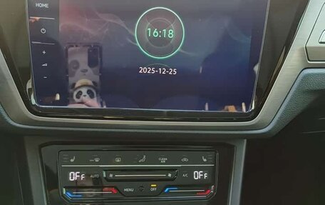 Volkswagen Touran III, 2023 год, 2 100 007 рублей, 12 фотография