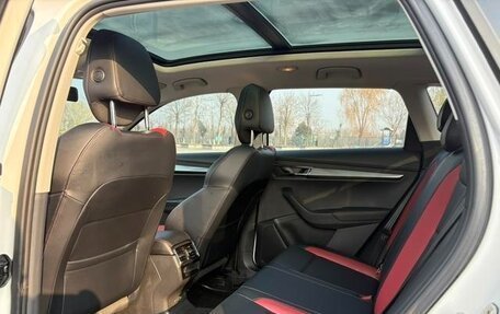 Skoda Karoq I, 2022 год, 2 200 000 рублей, 18 фотография