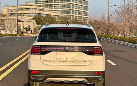 Volkswagen T-Cross I, 2022 год, 1 750 009 рублей, 5 фотография