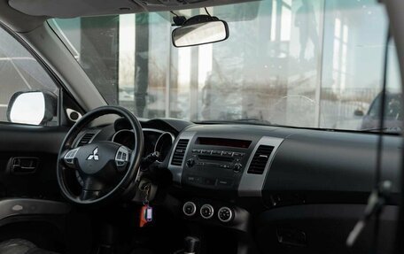 Mitsubishi Outlander III рестайлинг 3, 2007 год, 1 220 000 рублей, 10 фотография
