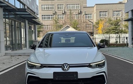 Volkswagen Golf VIII, 2022 год, 2 390 000 рублей, 2 фотография