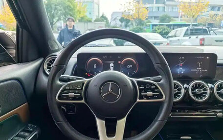 Mercedes-Benz GLB, 2021 год, 1 980 000 рублей, 11 фотография