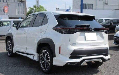 Toyota Yaris Cross, 2022 год, 1 488 000 рублей, 3 фотография