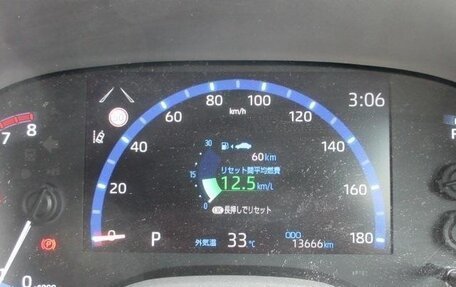 Toyota Yaris Cross, 2022 год, 1 488 000 рублей, 7 фотография