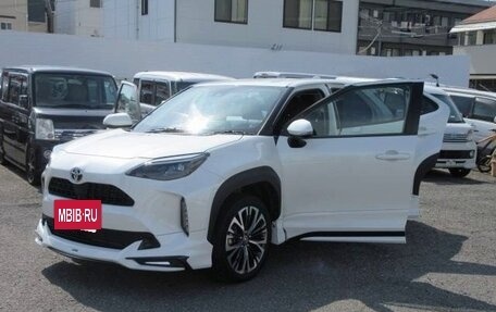 Toyota Yaris Cross, 2022 год, 1 488 000 рублей, 2 фотография