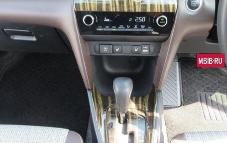 Toyota Yaris Cross, 2022 год, 1 488 000 рублей, 10 фотография