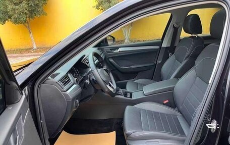 Skoda Superb III рестайлинг, 2022 год, 1 780 000 рублей, 4 фотография