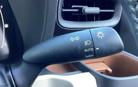 Toyota Sienta, 2022 год, 1 075 000 рублей, 19 фотография