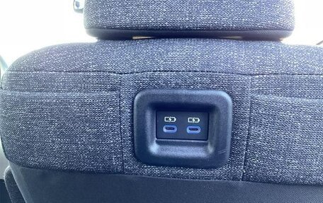 Toyota Sienta, 2022 год, 1 075 000 рублей, 29 фотография