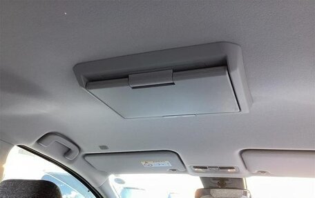 Toyota Sienta, 2022 год, 1 075 000 рублей, 37 фотография