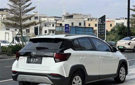 Toyota Yaris XP150 рестайлинг, 2023 год, 1 569 000 рублей, 6 фотография