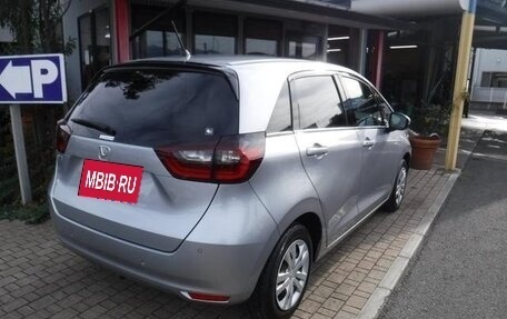 Honda Fit, 2022 год, 999 999 рублей, 5 фотография