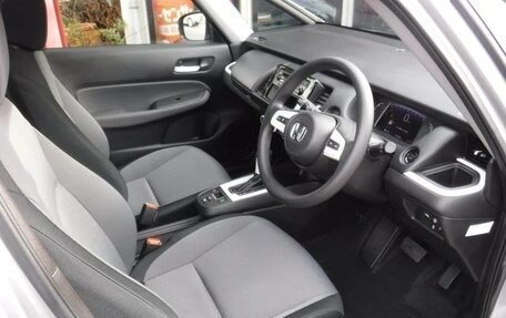 Honda Fit, 2022 год, 999 999 рублей, 8 фотография