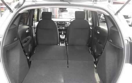 Honda Fit, 2022 год, 999 999 рублей, 14 фотография