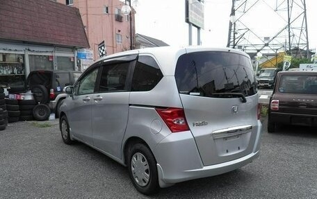 Honda Freed I, 2012 год, 801 000 рублей, 4 фотография