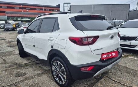 KIA Stonic, 2020 год, 1 304 000 рублей, 3 фотография