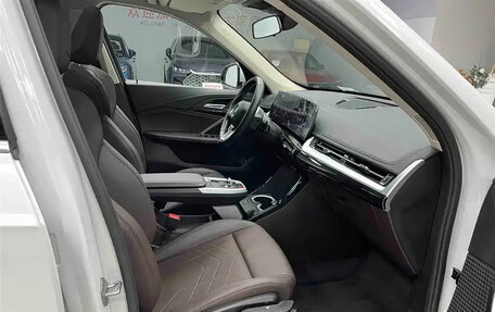 BMW X1, 2023 год, 2 100 000 рублей, 10 фотография