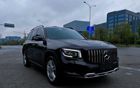 Mercedes-Benz GLB, 2022 год, 2 400 300 рублей, 3 фотография