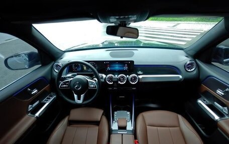 Mercedes-Benz GLB, 2022 год, 2 400 300 рублей, 9 фотография