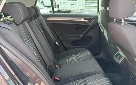 Volkswagen Golf VII, 2015 год, 880 009 рублей, 14 фотография